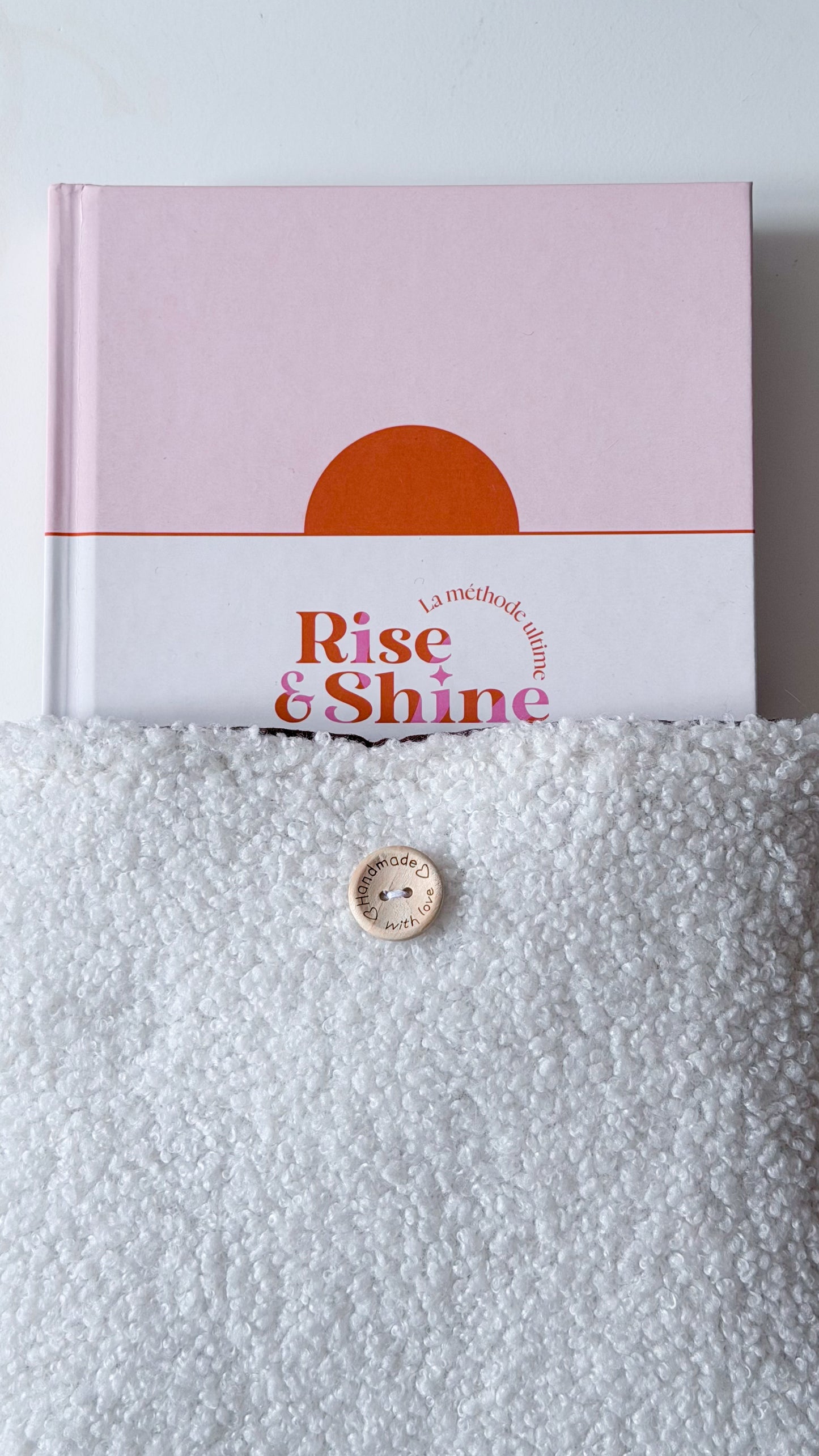 La pochette La Fabrique de Marie x Rise&Shine (édition limitée)